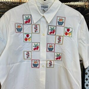 Alfred Dunner Vntage White button down with summer Embroidery